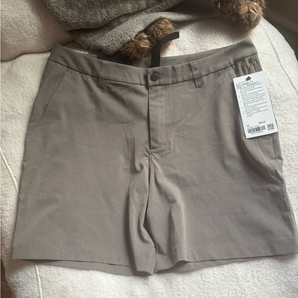 Men’s lululemon shorts
